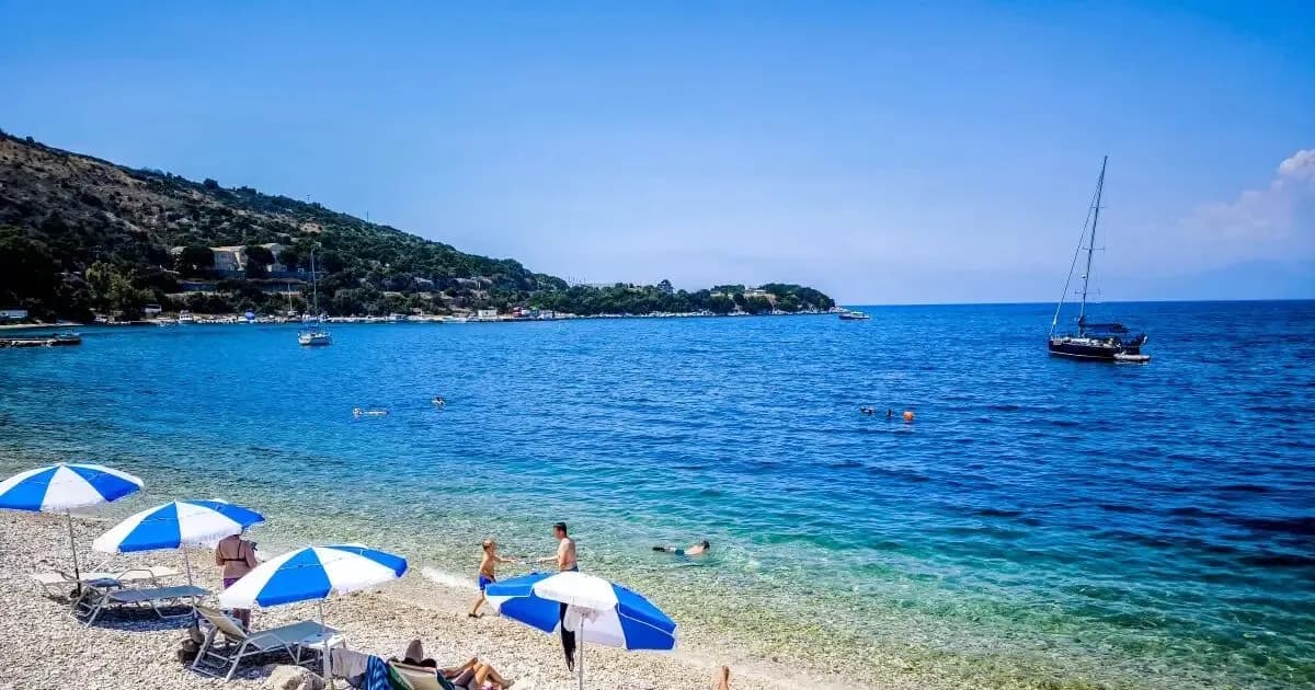 Ο καιρός σήμερα Κυριακή: 39 βαθμοί και ισχυροί άνεμοι