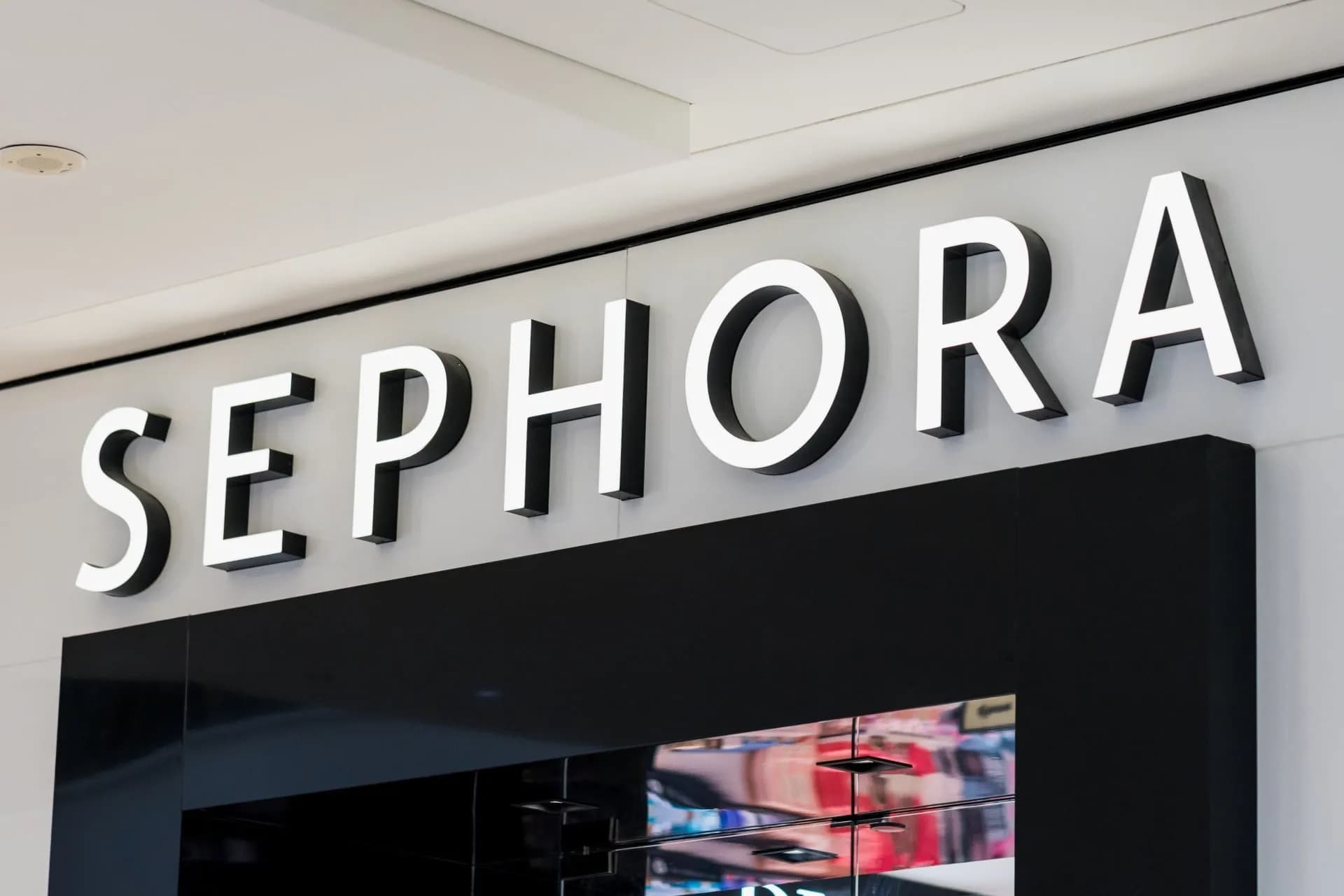 Η Sephora Ελλάδα αυξάνει τα κέρδη της στην ελληνική αγορά
