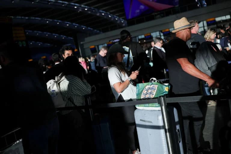 Χάος στα βρετανικά αεροδρόμια με 1.000 ακυρώσεις πτήσεων