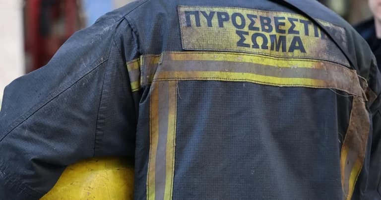Φωτιά στο Μουρίκι Αχαΐας: Επιχειρούν 21 πυροσβέστες