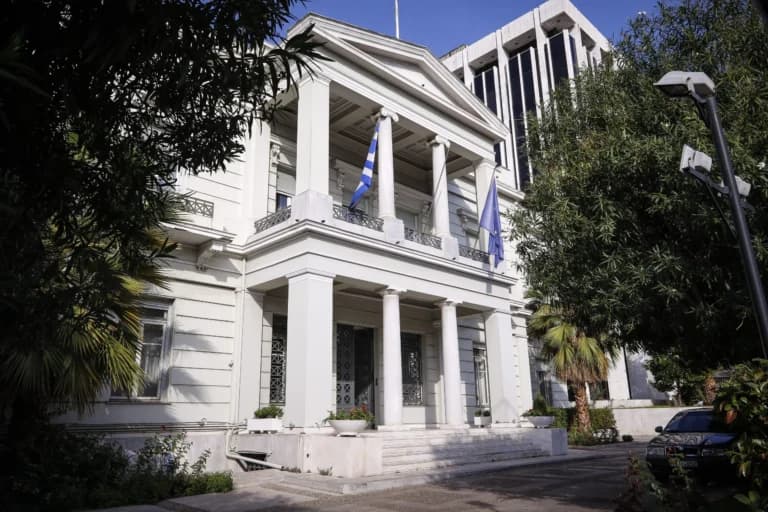 Η έκρηξη στην Πλάκα: Έρευνα για διαρροή φυσικού αερίου