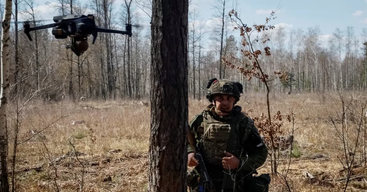 Η Ρωσία δέχεται πλήγμα από drones και χιονοστιβάδα