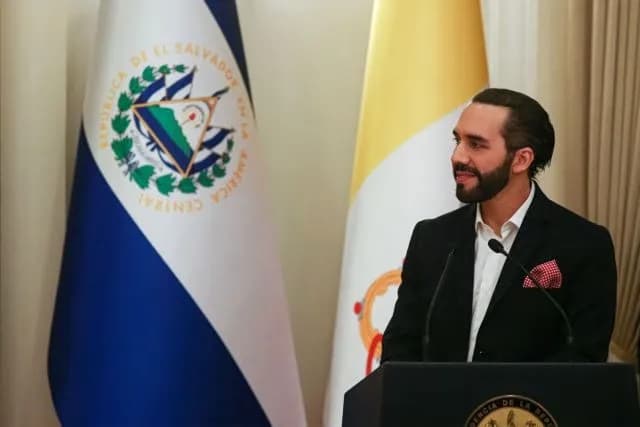 Ο Μπουκέλε διεκδικεί τρίτη θητεία – Εκλογές τον Φεβρουάριο