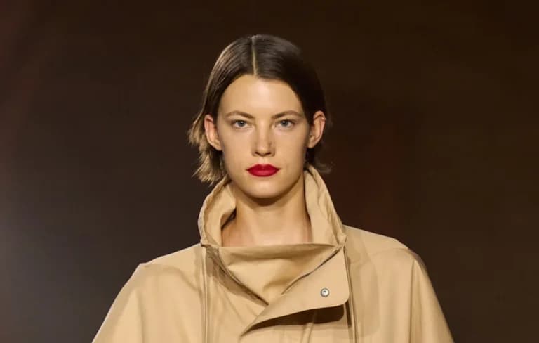 Η Victoria Beckham λανσάρει κόκκινο κραγιόν Rouge Victoria