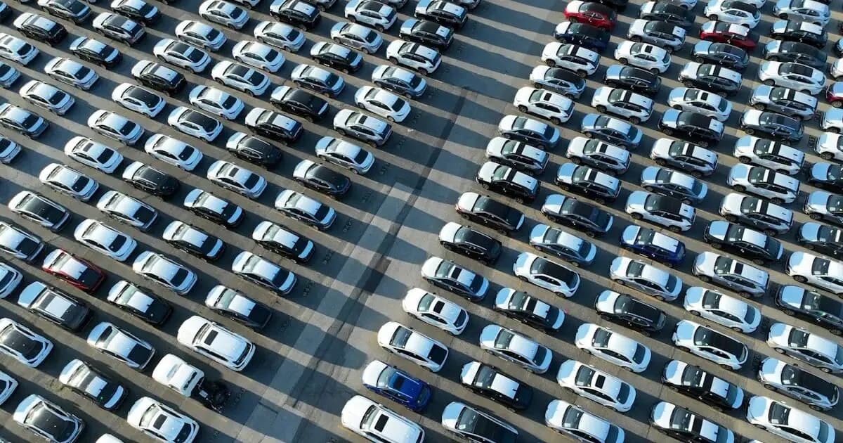 Συμφωνία ΕΕ-Κίνας για μείωση εξαγωγών υβριδικών αυτοκινήτων