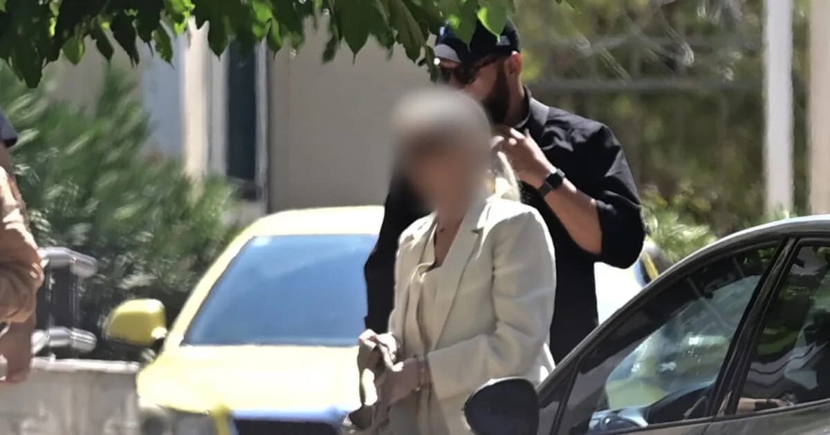 Υπόθεση Μαζωνάκη: Η κόρη καταθέτει, ο γιατρός δείχνει τη σύζυγο