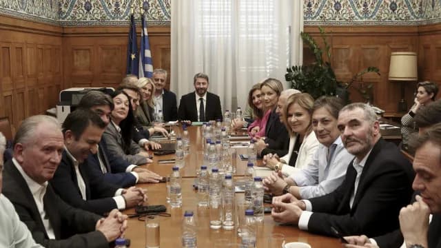 Ανδρουλάκης εξαπολύει νέα επίθεση σε κυβέρνηση και ΕΛ.ΑΣ.