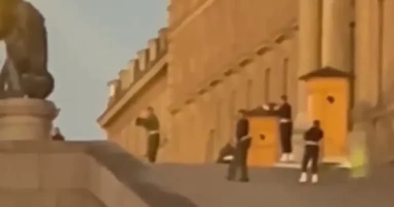 Αστυνομικοί πυροβολούν άνδρα έξω από το ανάκτορο της Στοκχόλμης