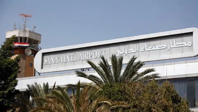 Σαουδικά πλήγματα στο αεροδρόμιο της Σανάα: δύο νεκροί