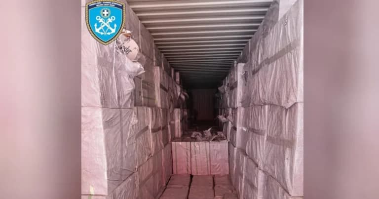 Κατάσχεση 10,5 εκατ. λαθραίων τσιγάρων στον Πειραιά