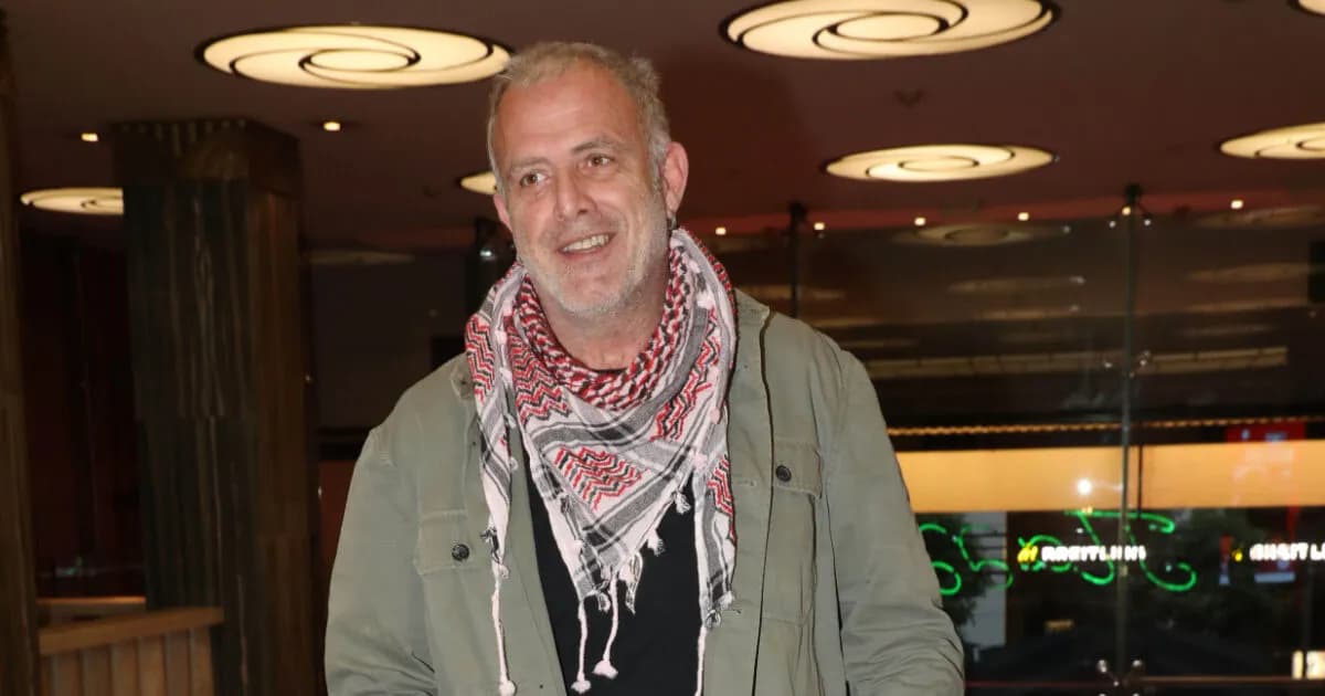 Πασχάλης Τσαρούχας: Πώς αντιμετωπίζει ο γιος του τη δημοσιότητα