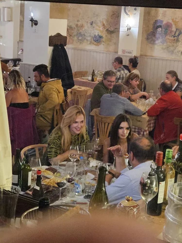 Η Έμιλι Ραταϊκόφσκι και ο Ρομέν Γαβράς στην Αθήνα