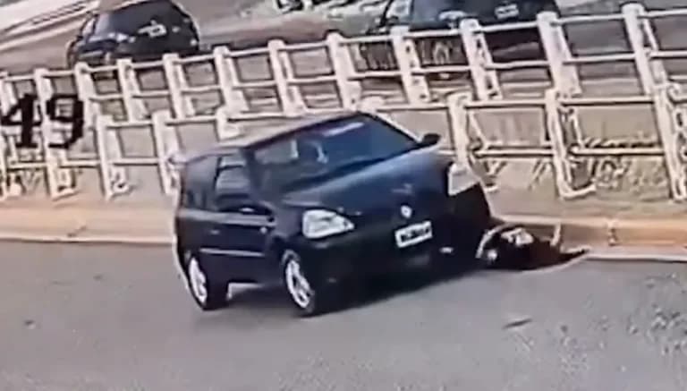 Γυναίκα παρασύρθηκε από το δικό της αυτοκίνητο στην Αργεντινή