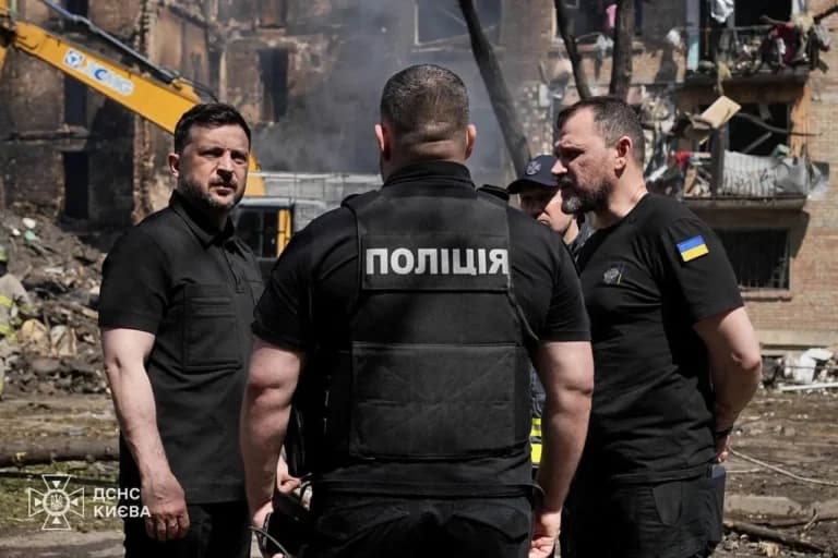 Ο Ζελένσκι για παραγωγή αντιβαλλιστικών πυραύλων με ΗΠΑ