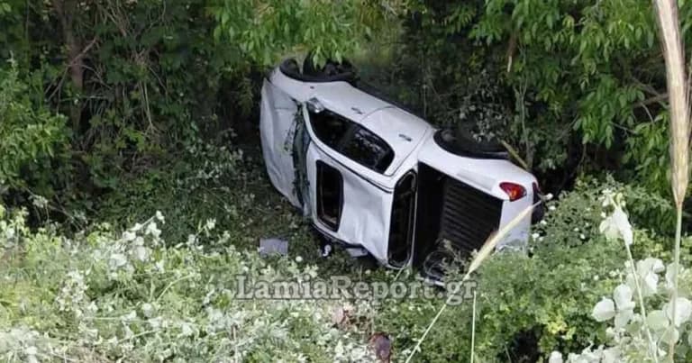 Τροχαίο στη Φθιώτιδα: Αγροτικό έκανε τούμπες σε χωράφια