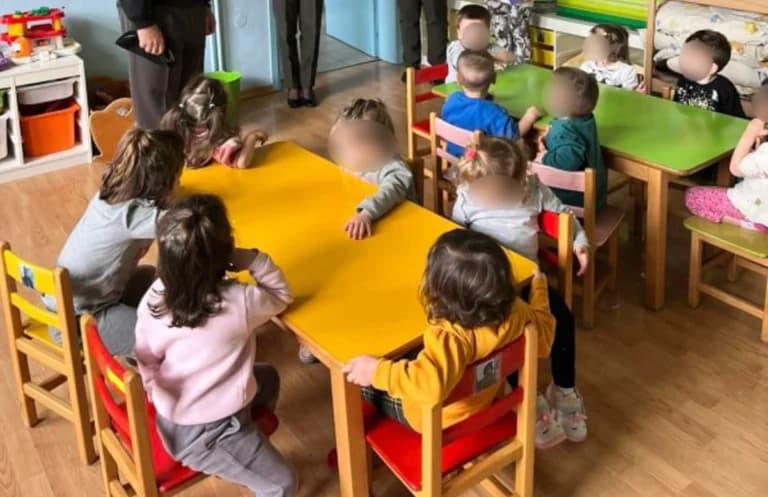 Σκάνδαλο με εικονικά παιδιά σε παιδικούς σταθμούς