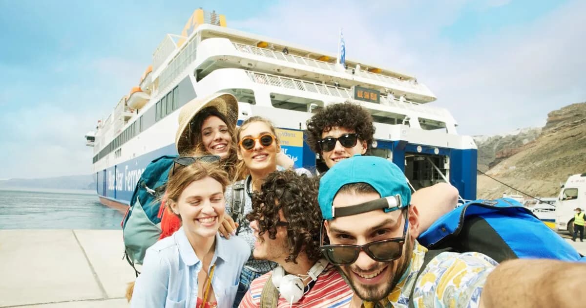 Καλοκαιρινές αποδράσεις με τη Blue Star Ferries στο Αιγαίο
