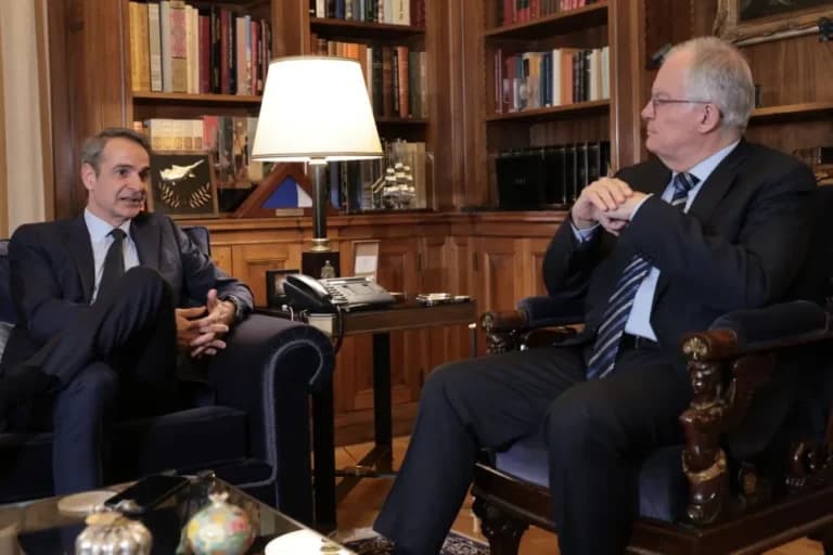 Ο Μητσοτάκης στον Τασούλα: Ένας χρόνος για εκλογές
