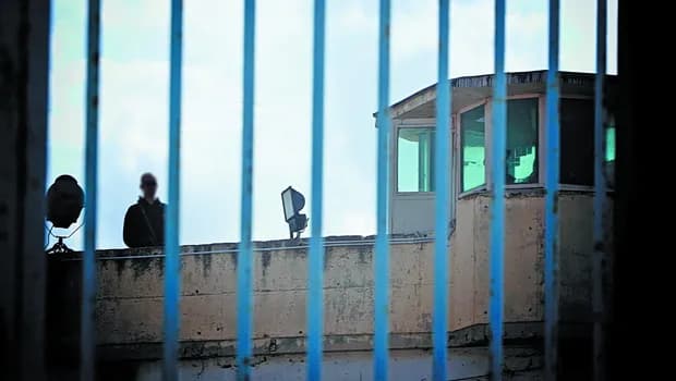 Θάνατοι κρατουμένων: Επτά νεκροί σε 45 μέρες στην Πάτρα