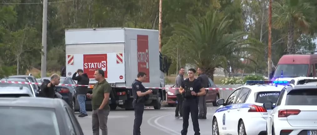 Πυροβολισμοί στο Μικρολίμανο: Όπλα και χειροβομβίδες