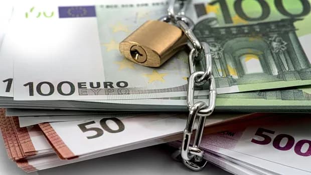 Η ΑΑΔΕ καλεί 55.000 οφειλέτες: κατασχέσεις ή τακτοποίηση