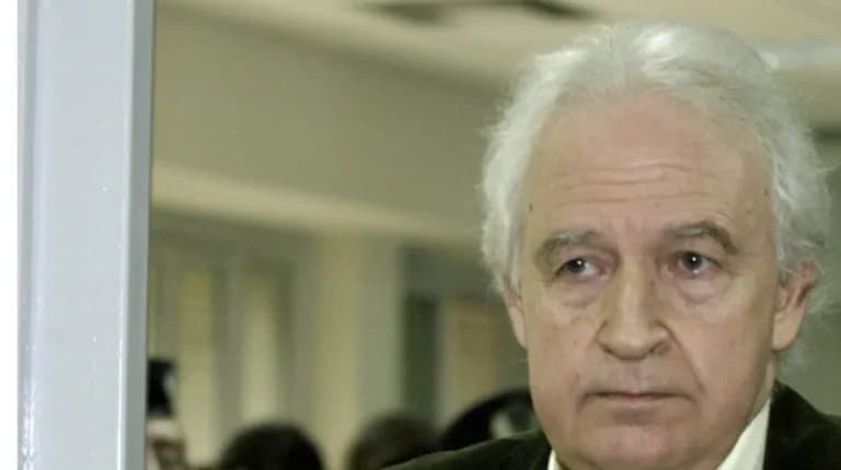 Αποφυλακίστηκε ο αρχηγός της 17 Νοέμβρη Γιωτόπουλος