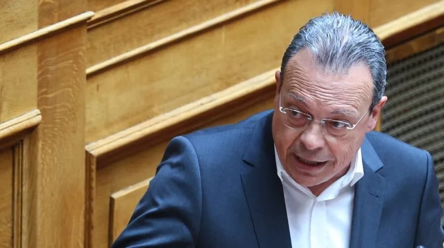 Ο Φάμελλος απορρίπτει τη διάλυση του ΣΥΡΙΖΑ και μιλά για ενωτικό σχήμα