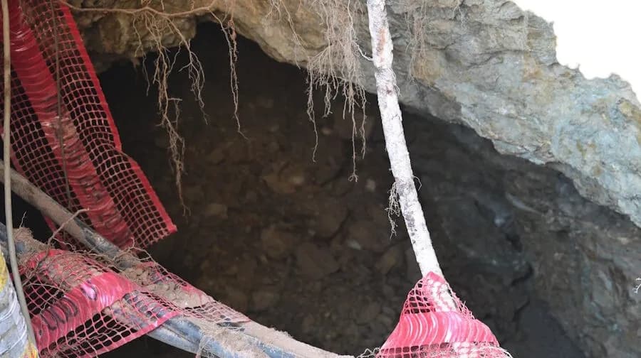 Κλειστή η οδός Θερμοπυλών στην Αθήνα λόγω καθίζησης