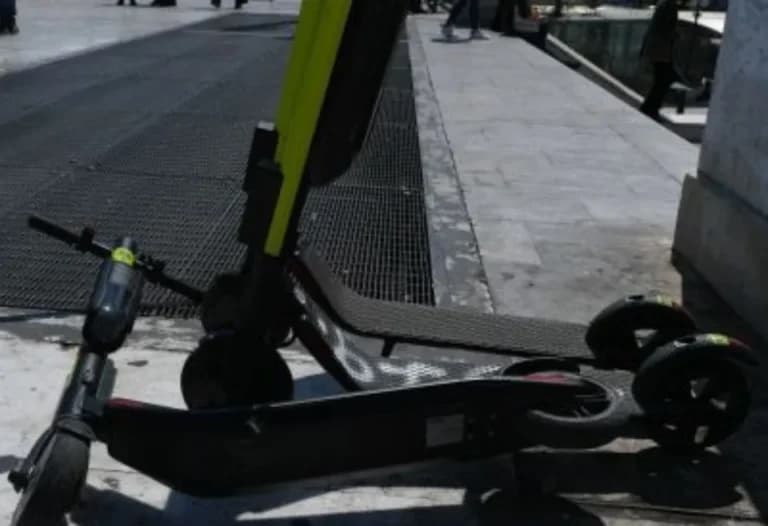 Στο νοσοκομείο 12χρονος από ατύχημα με πατίνι στη Χαλκιδική