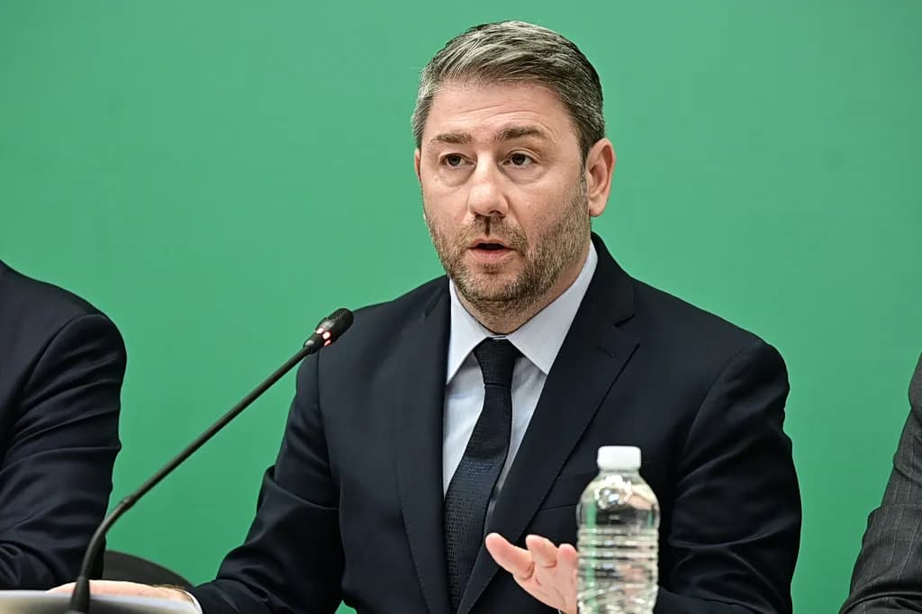 Ο Τζαβέλλας απουσίαζε από τη Βουλή για τις υποκλοπές
