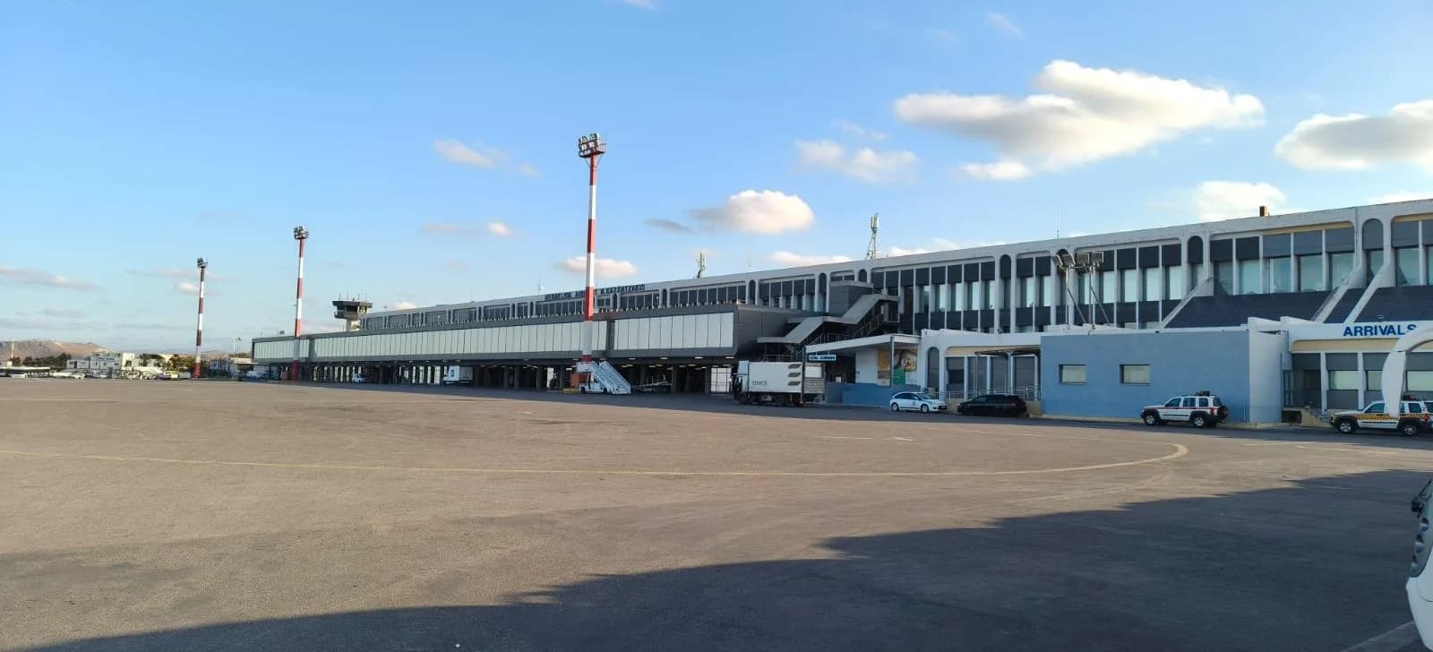 Η επιβατική κίνηση στα ελληνικά αεροδρόμια αυξήθηκε κατά 8,8% το πρώτο τετράμηνο του 2026