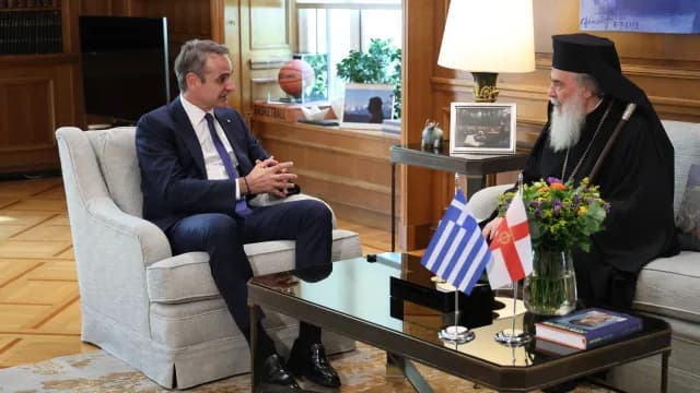Ο Θεόφιλος στον Μητσοτάκη: Ο Τραμπ θέλει να επισκεφτεί την Ελλάδα