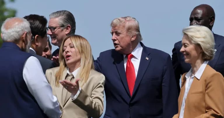 Ο Τραμπ κατά Μελόνι: «Με ικέτευε για φωτογραφία» στη G7