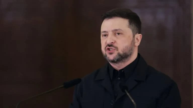 Ο Ζελένσκι προειδοποιεί τη Λευκορωσία για σταθμούς drones