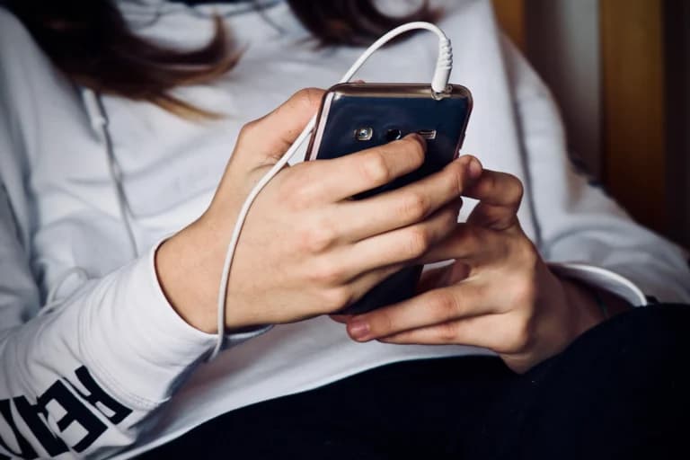 Voucher smartphone έως 70 ευρώ για ΑμεΑ