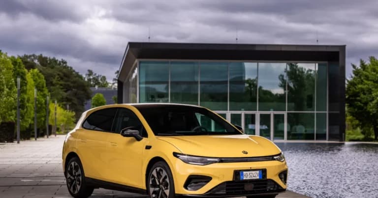 Το Leapmotor B05 έρχεται στην Ελλάδα από 26.900 ευρώ