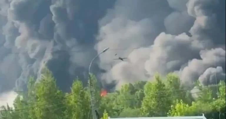 Τα ουκρανικά drones πλήττουν τη Ρωσία σε βάθος 700 χλμ