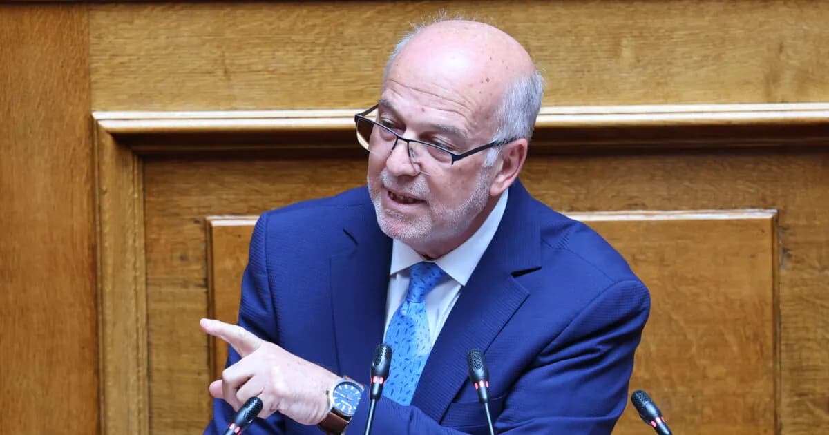 Ο Φλωρίδης κατηγορεί ΠΑΣΟΚ και ΣΥΡΙΖΑ για υπονόμευση της Συνταγματικής Αναθεώρησης