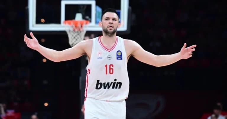 Ο Παπανικολάου με buzzer beater σόκαρε τον Παναθηναϊκό