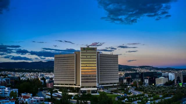 Ο ΟΤΕ αναβαθμίστηκε σε «Α-» από την S P Global