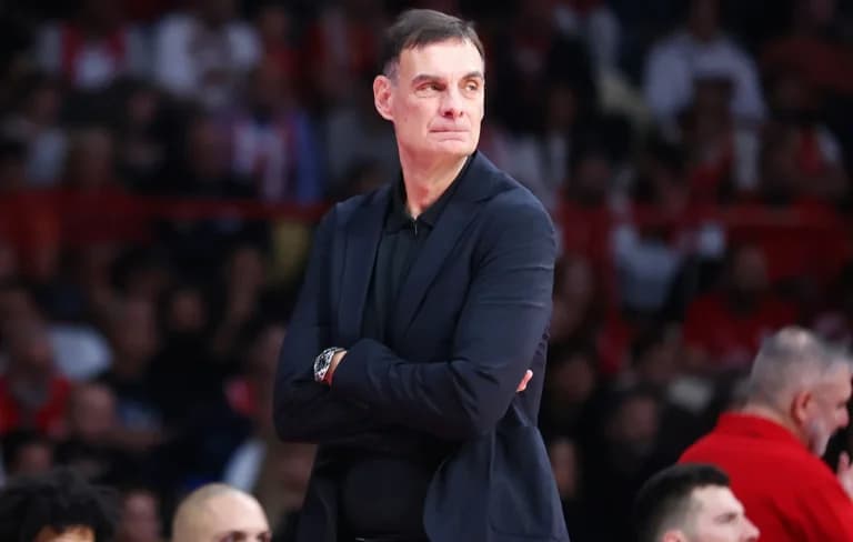 Ο Ολυμπιακός γιόρτασε το double με ΛΕΞ και Μπαρτζώκα
