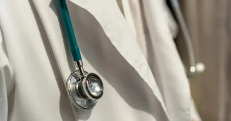 Συνελήφθη 74χρονος γιατρός για κατάχρηση 15χρονου στη Θεσσαλονίκη