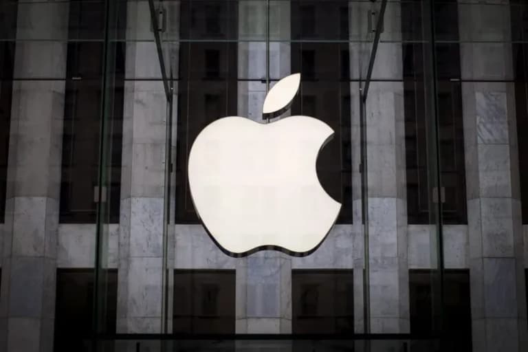 Η Apple και η Κομισιόν σε σύγκρουση για το Siri AI