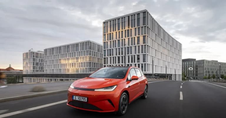 Το BYD Dolphin G DM-i φέρνει την τεχνολογία Super Hybrid 5.0