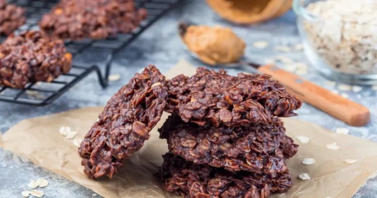 Cookies με σοκολάτα, βρώμη και φιστικοβούτυρο χωρίς ψήσιμο