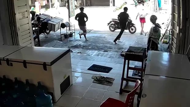 Σεισμός 6,7 Ρίχτερ χτυπά το Σουλαουέσι της Ινδονησίας