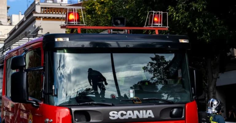 Φωτιά στο Λουτράκι: Μεγάλη επιχείρηση κατάσβεσης στον Σχίνο
