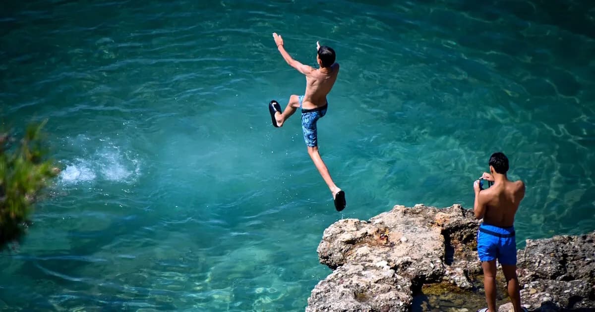 Ο καιρός σήμερα: Ζέστη έως 36°C και καταιγίδες