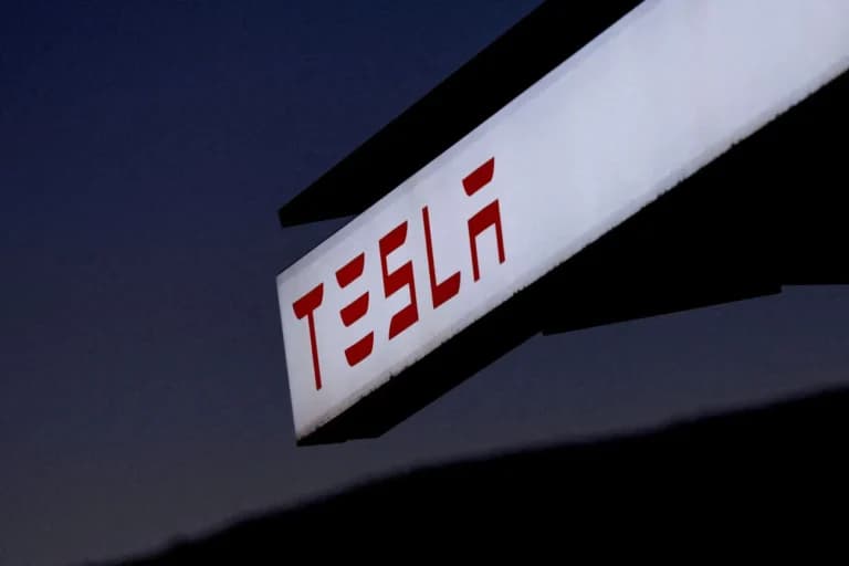 Η Σουηδία κατά Tesla FSD: Ζητά απόρριψη στην Ευρώπη