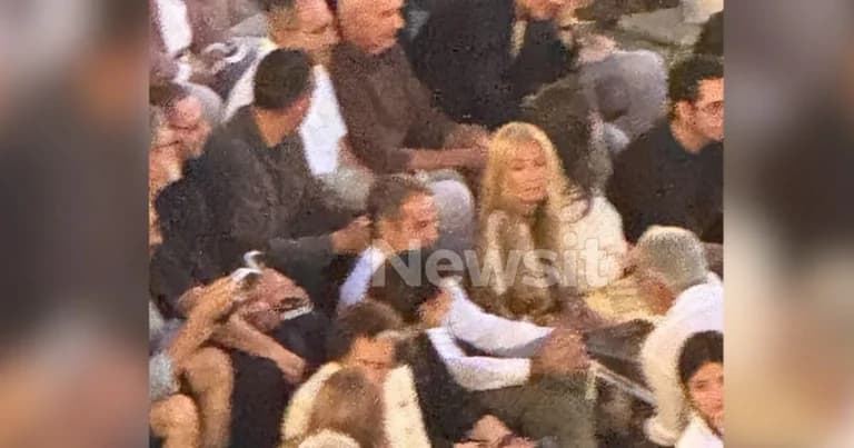 Ο Μητσοτάκης στην Επίδαυρο για τη «Μήδεια» του Φεστιβάλ
